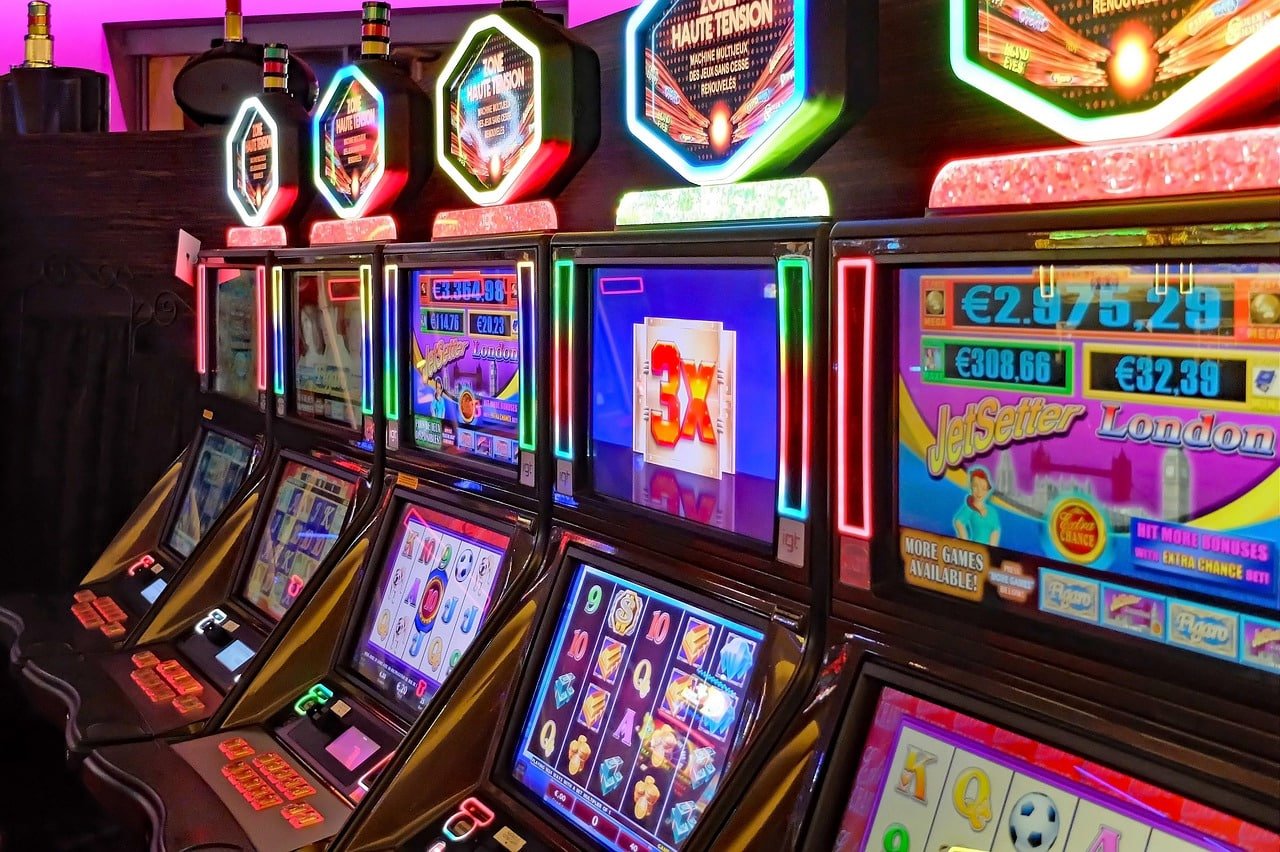 Nona14 live casino dengan dealer cantik profesional